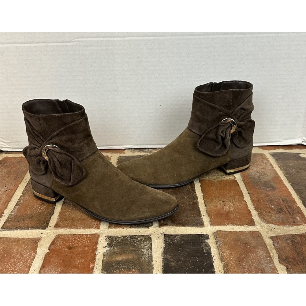 Van Eli‎ Women's Brown Suede Booties Ankle Boots Bow & Gold Detail Sz 7N